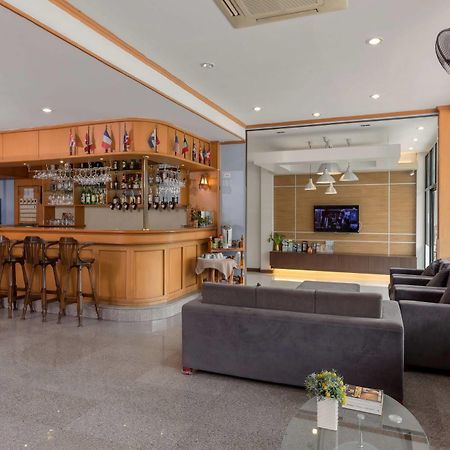 Seven Oaks Inn Jomtien Exterior foto