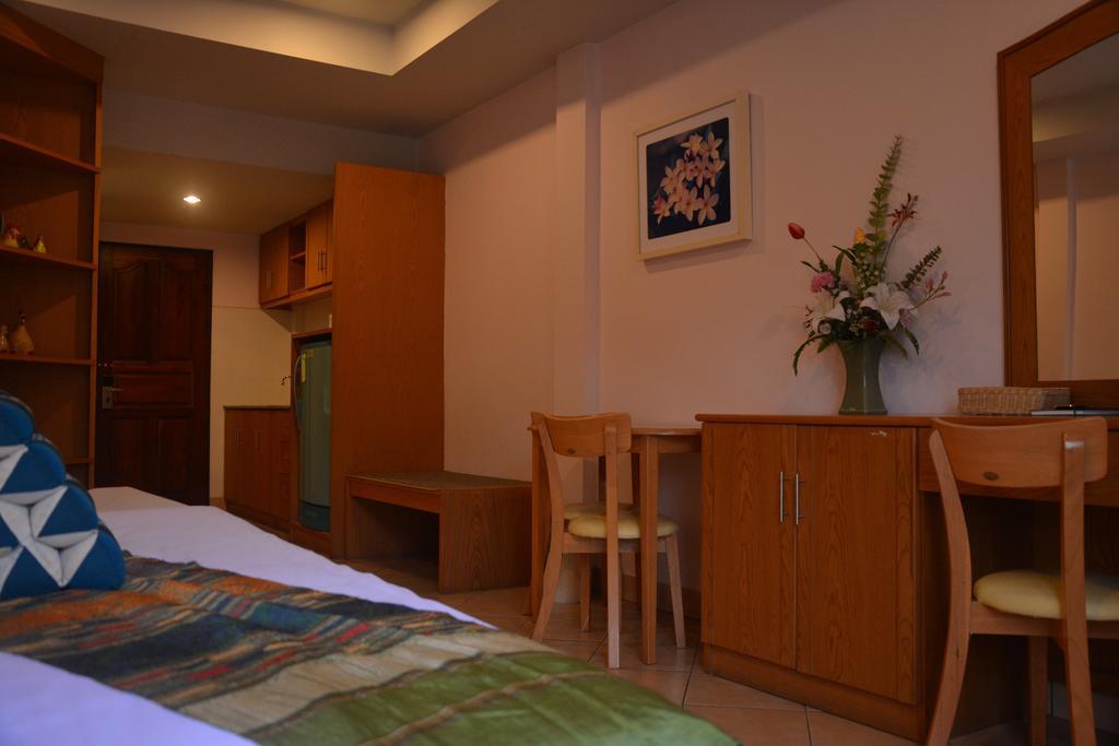 Seven Oaks Inn Jomtien Habitación foto