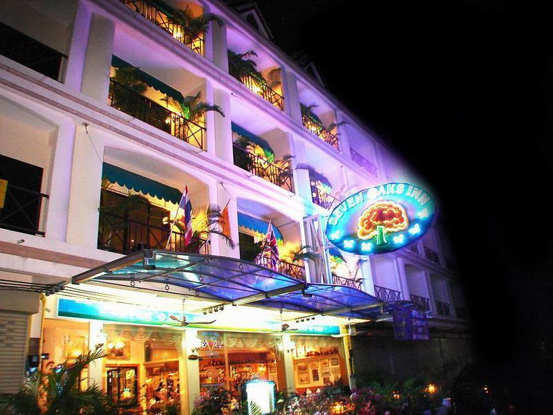 Seven Oaks Inn Jomtien Exterior foto