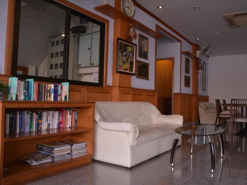 Seven Oaks Inn Jomtien Exterior foto